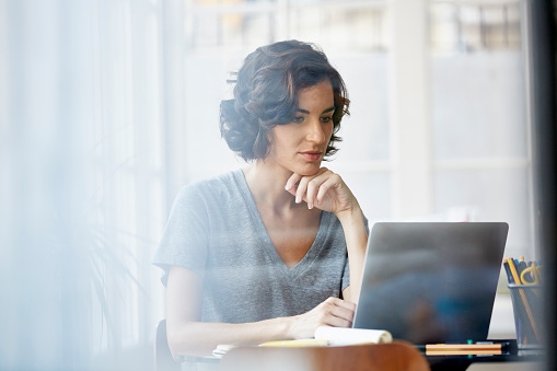 woman at laptop